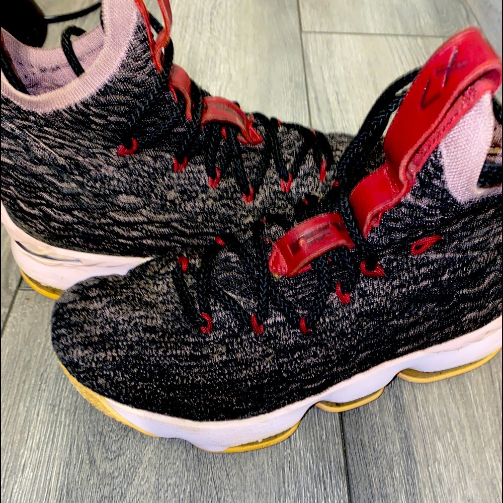 Nike LeBron James